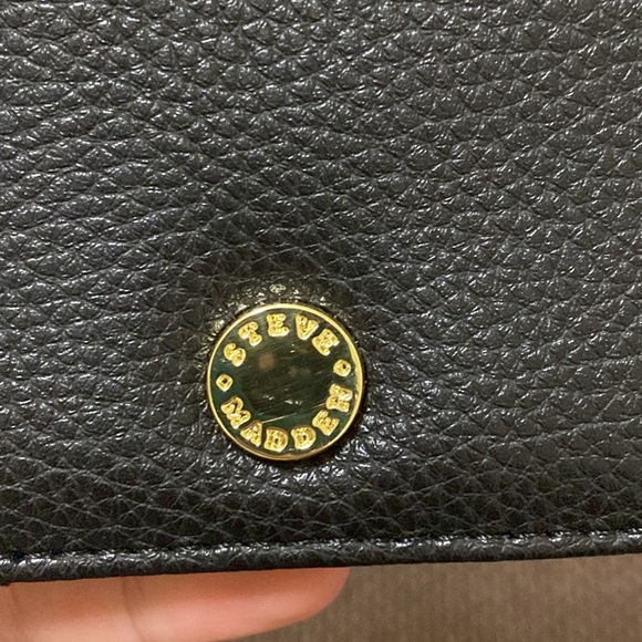 URGENT - Steve Madden Wallet With Chain, black and gold, leather - Picture 5 of 7